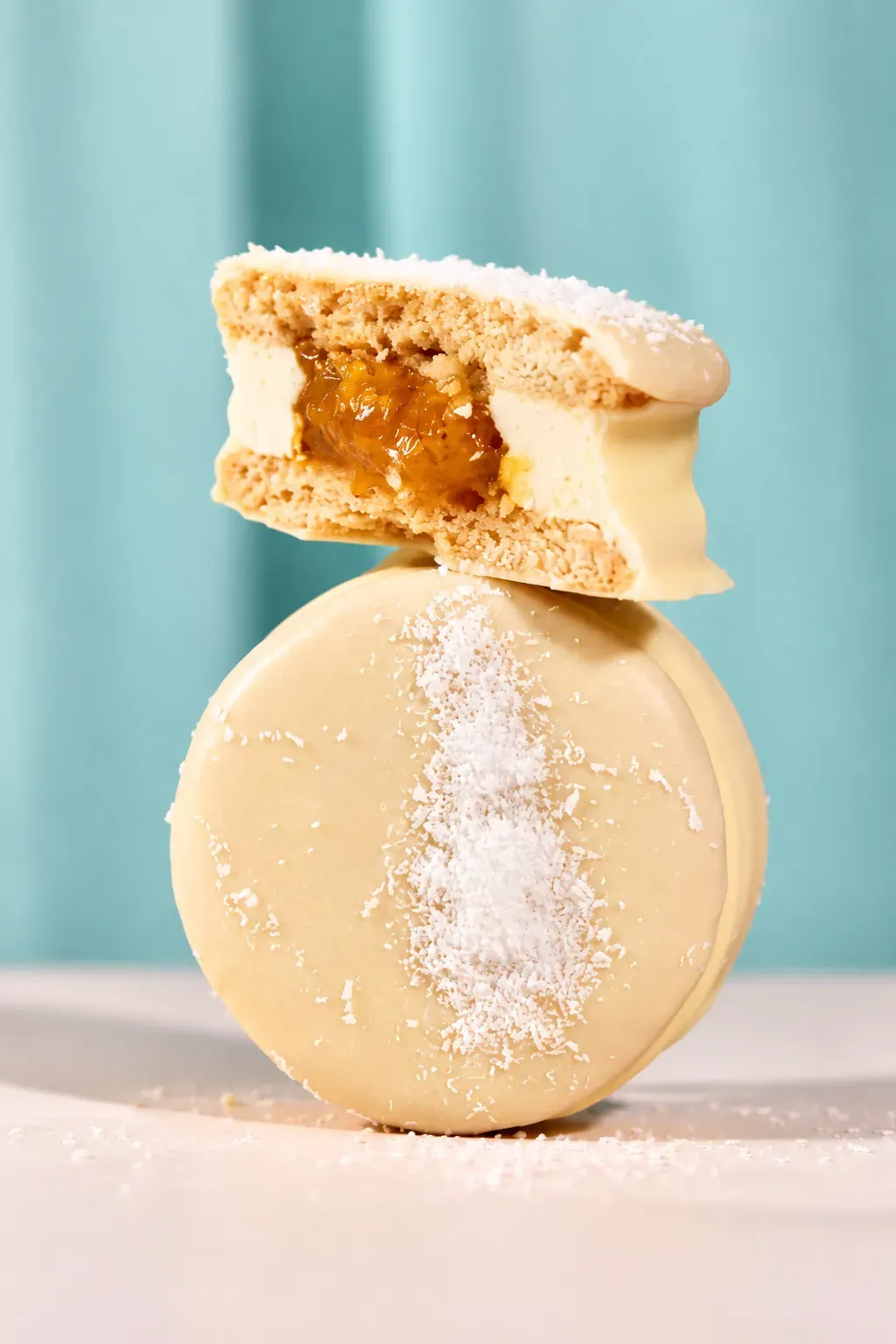 Alfajor de Coco y Maracuyá de Butter Queen